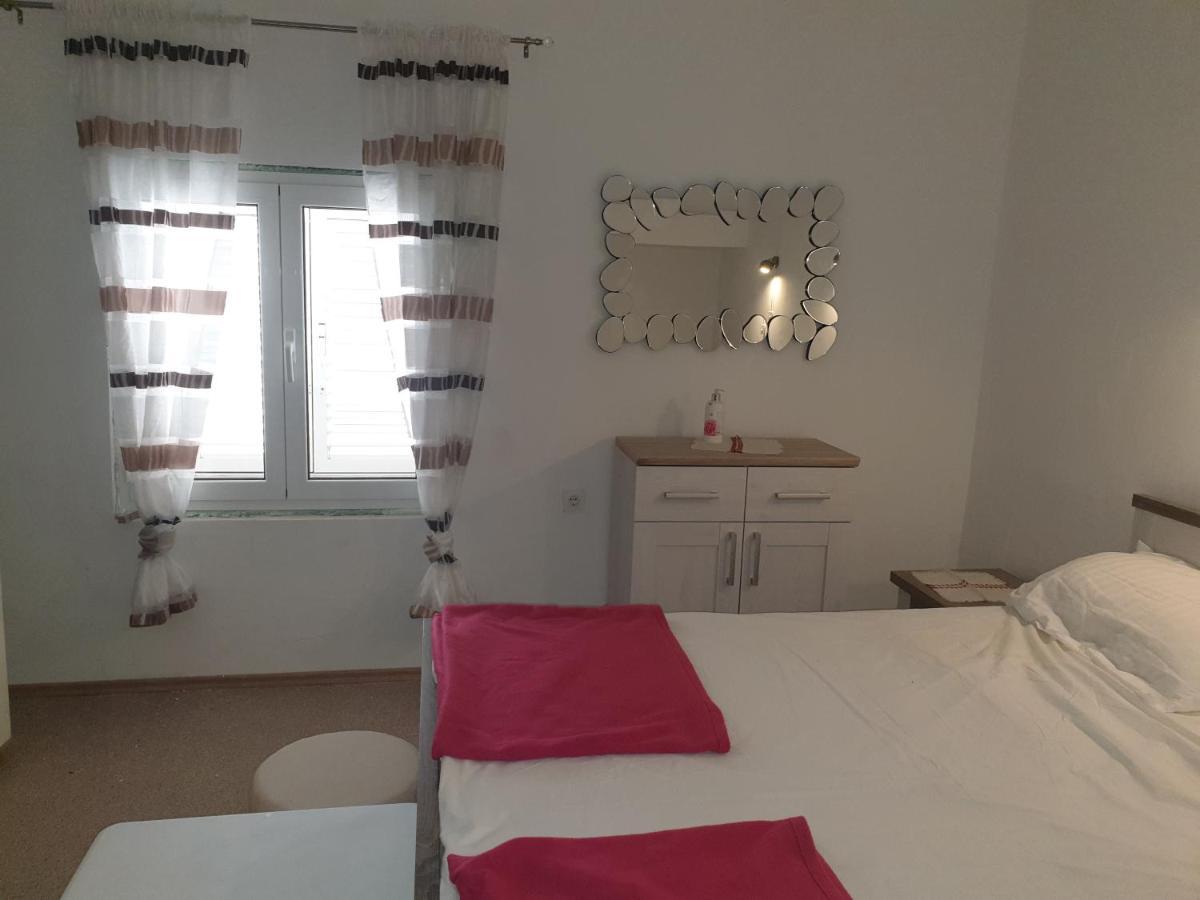 Ulica Dvori Narca 12 Apartment 4+2 Per. Baška Exterior foto